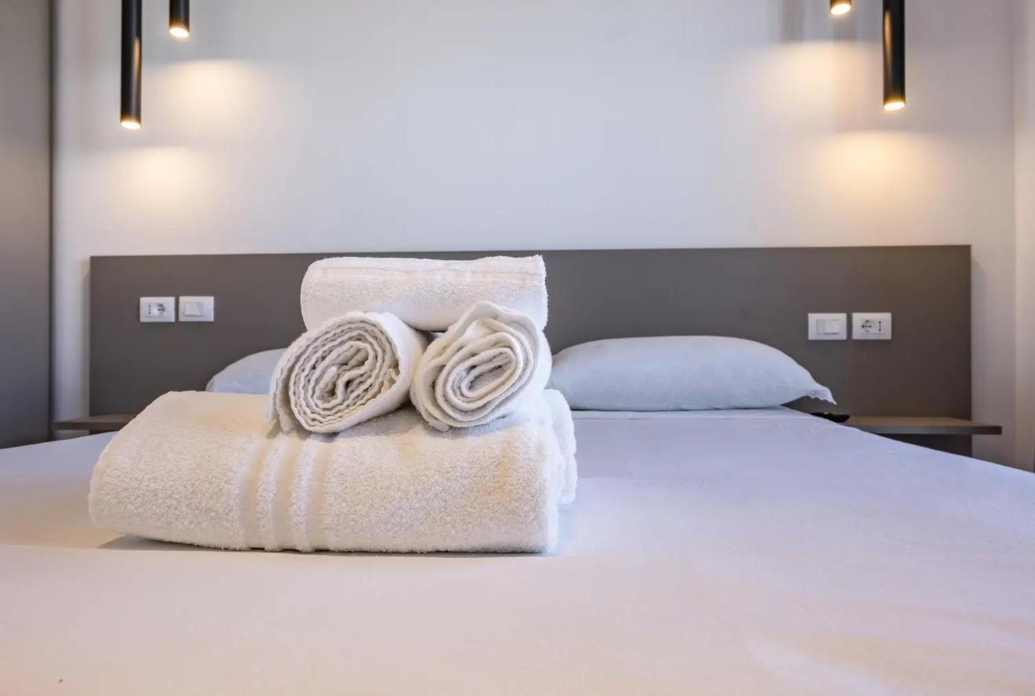 La Brisa Aparthotel Capo d'Orlando Ngoại thất bức ảnh