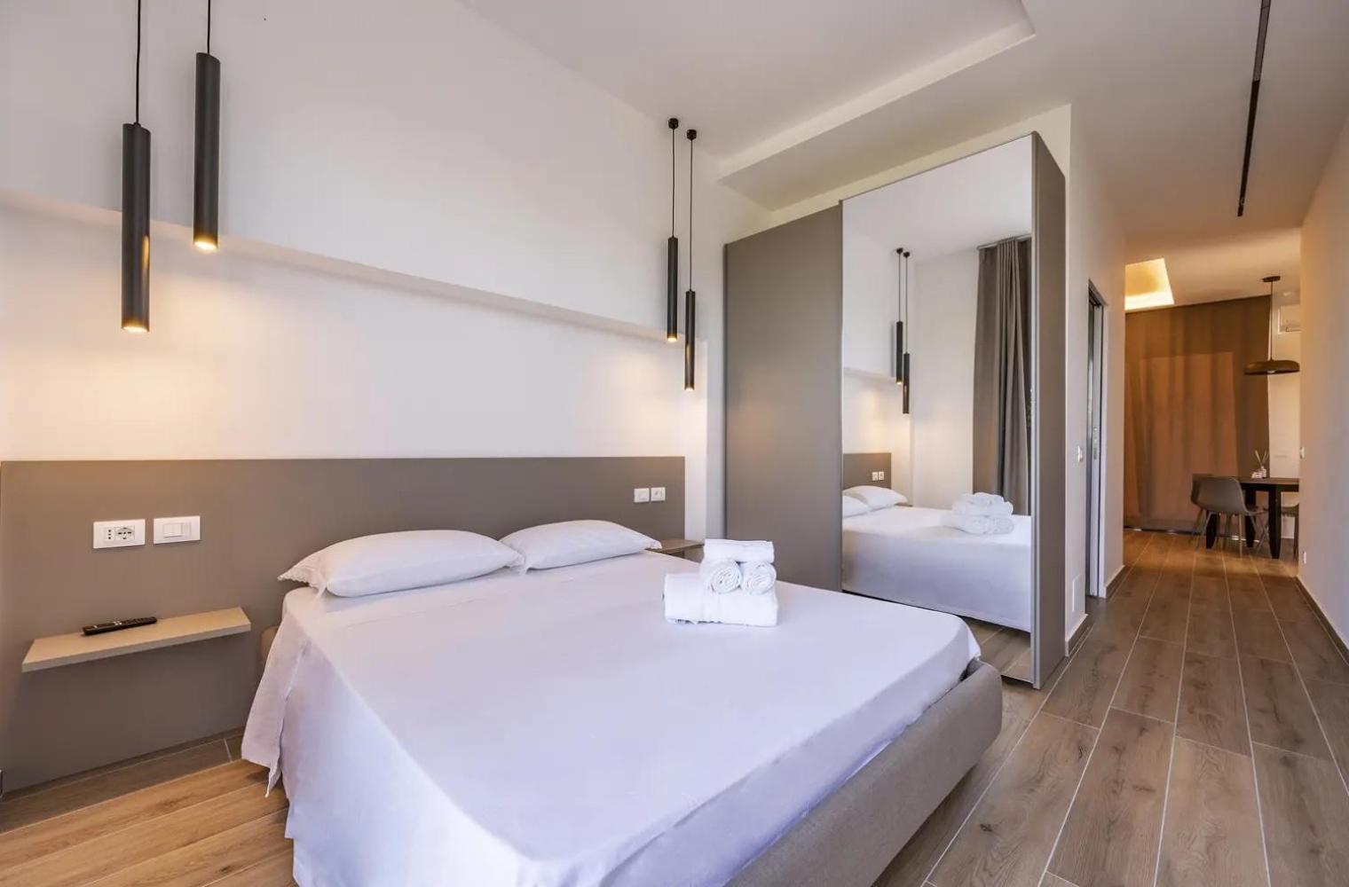 La Brisa Aparthotel Capo d'Orlando Ngoại thất bức ảnh