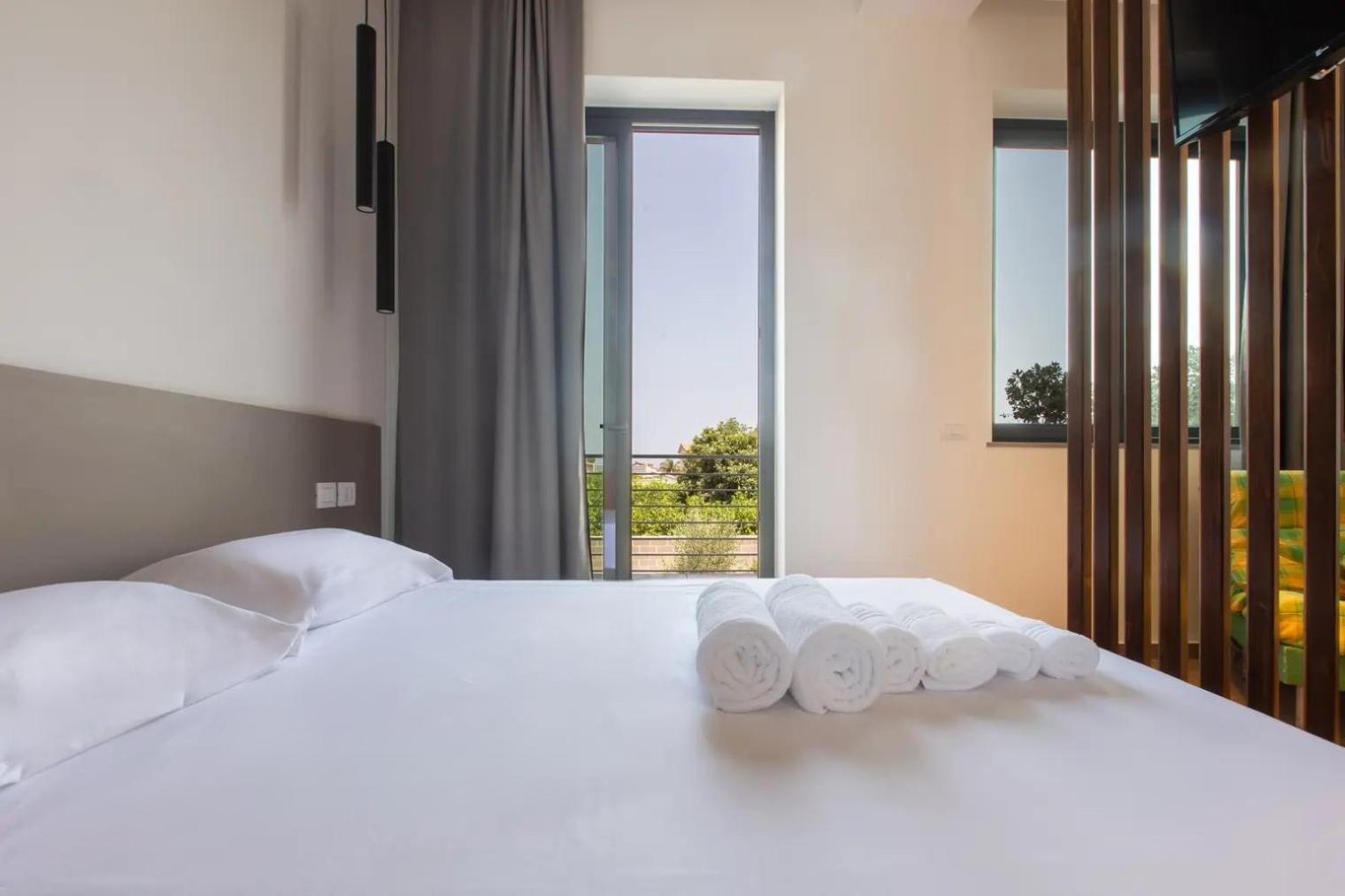 La Brisa Aparthotel Capo d'Orlando Ngoại thất bức ảnh