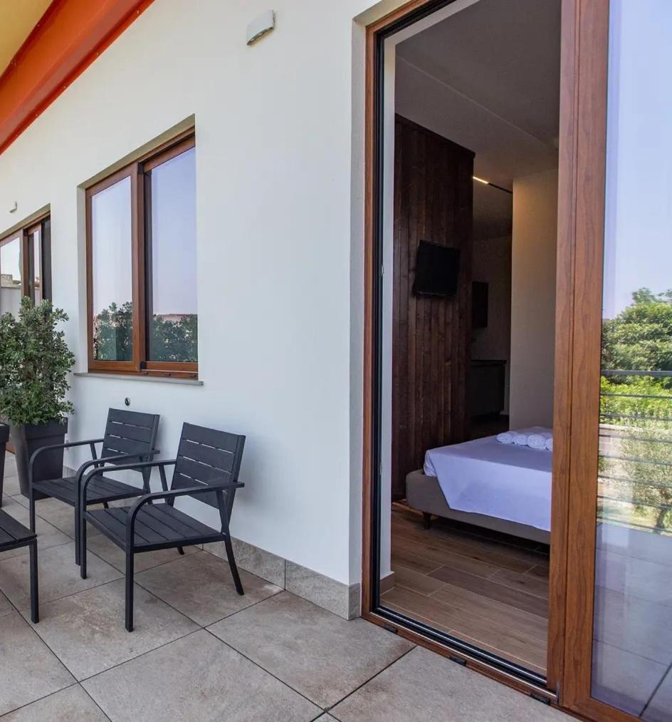 La Brisa Aparthotel Capo d'Orlando Ngoại thất bức ảnh